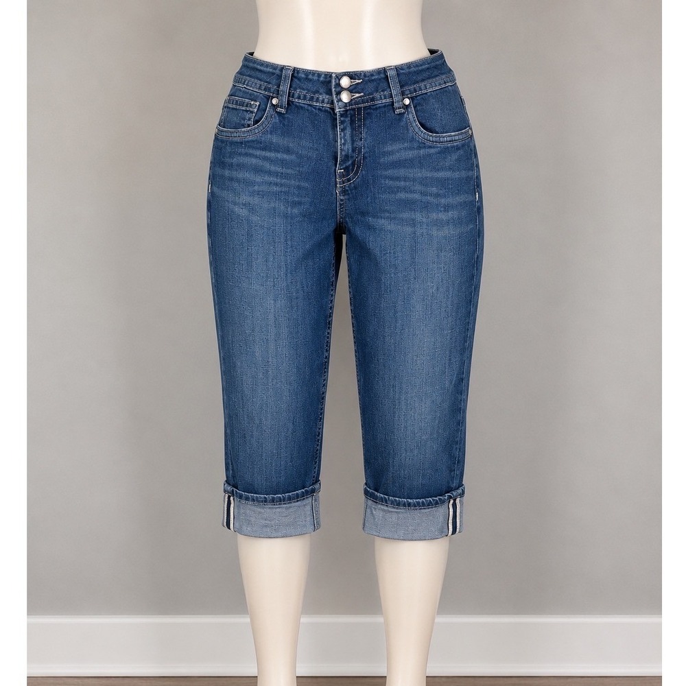 Vigoss Womens Medium Wash Capri Jeans Rhinestone Button Size 13 Y2K Style